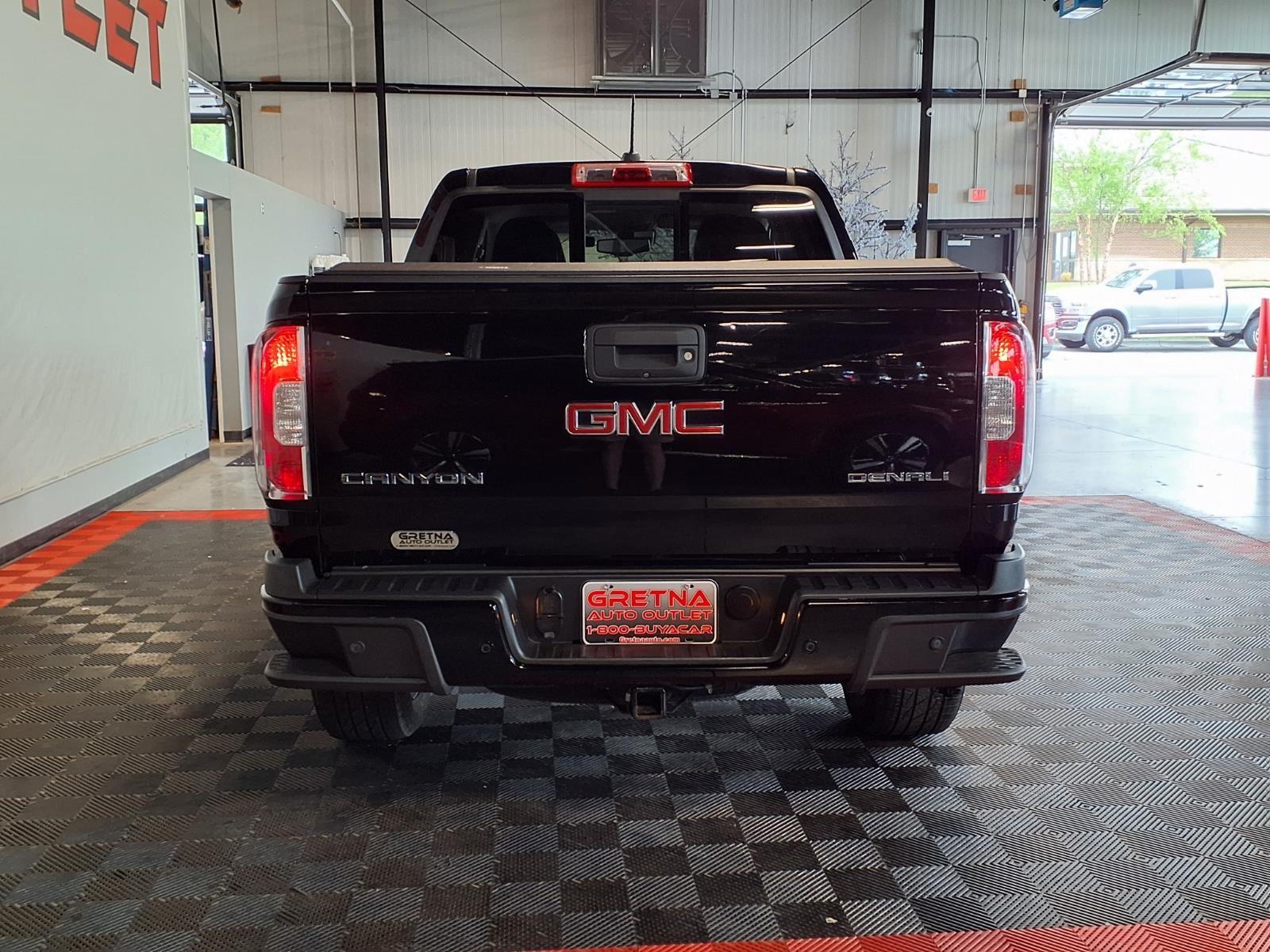 2020 GMC Canyon 4WD Denali - Onyx Black exterior view 5