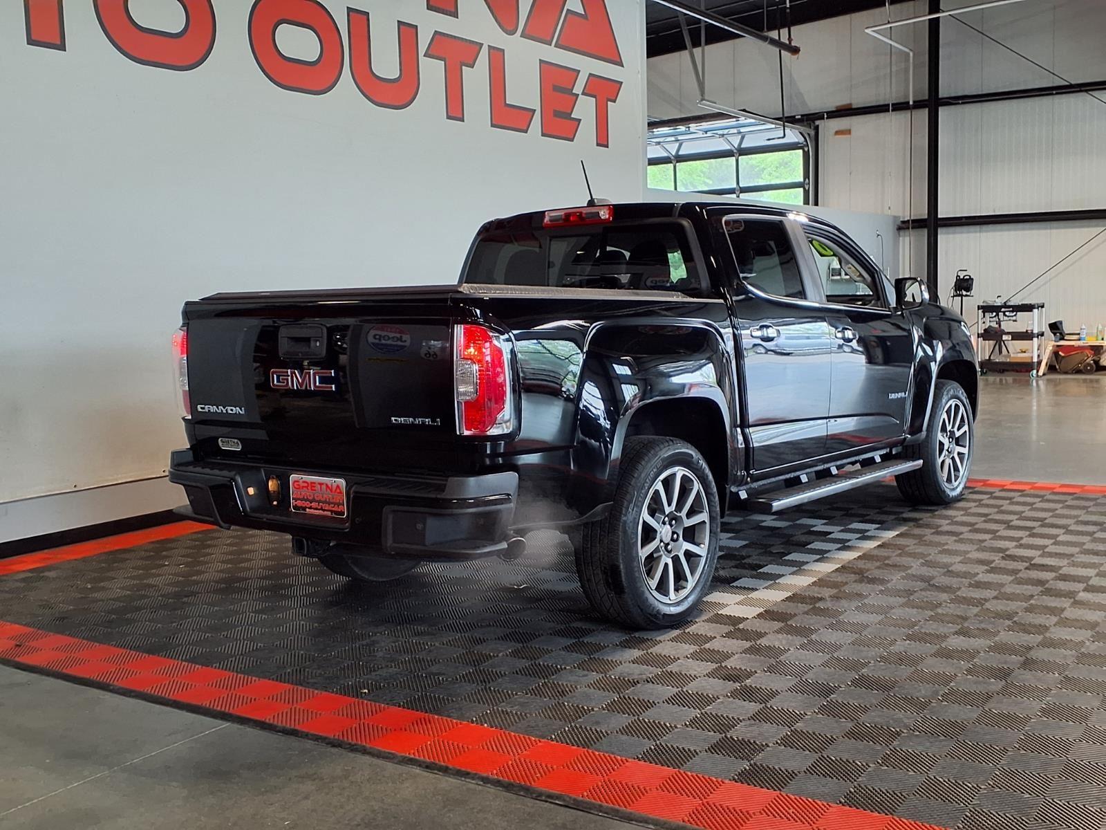 2020 GMC Canyon 4WD Denali - Onyx Black exterior view 7