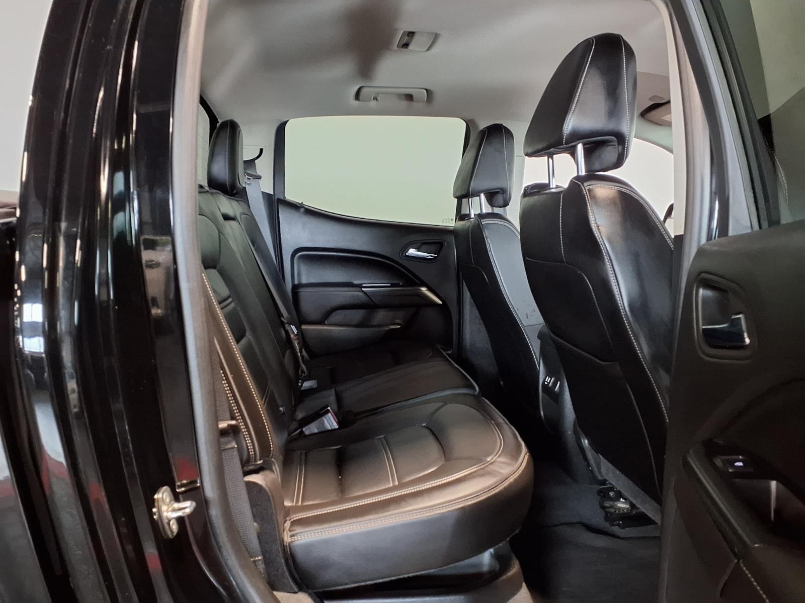 2020 GMC Canyon 4WD Denali - Onyx Black exterior view 9
