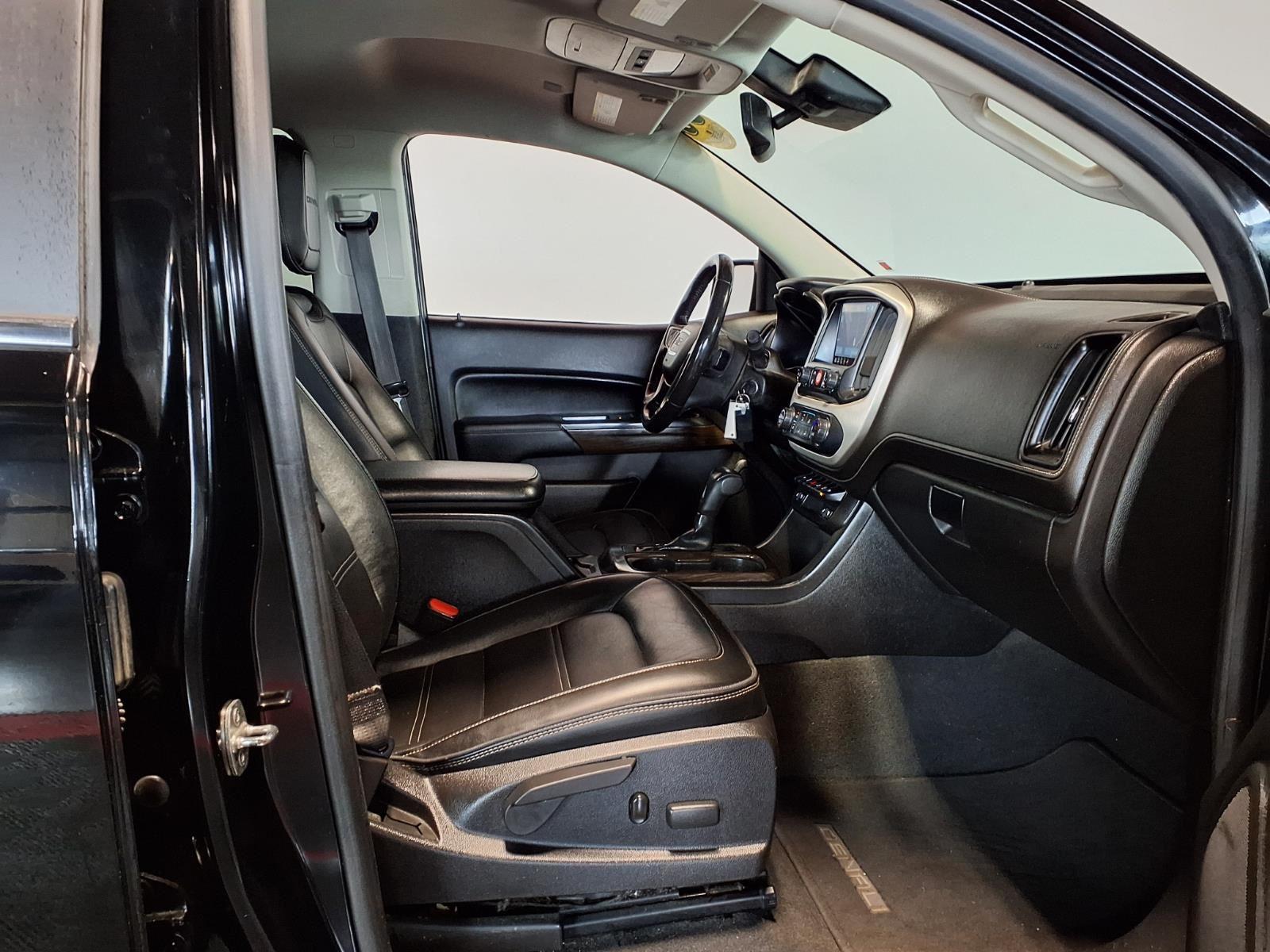 2020 GMC Canyon 4WD Denali - Onyx Black exterior view 11