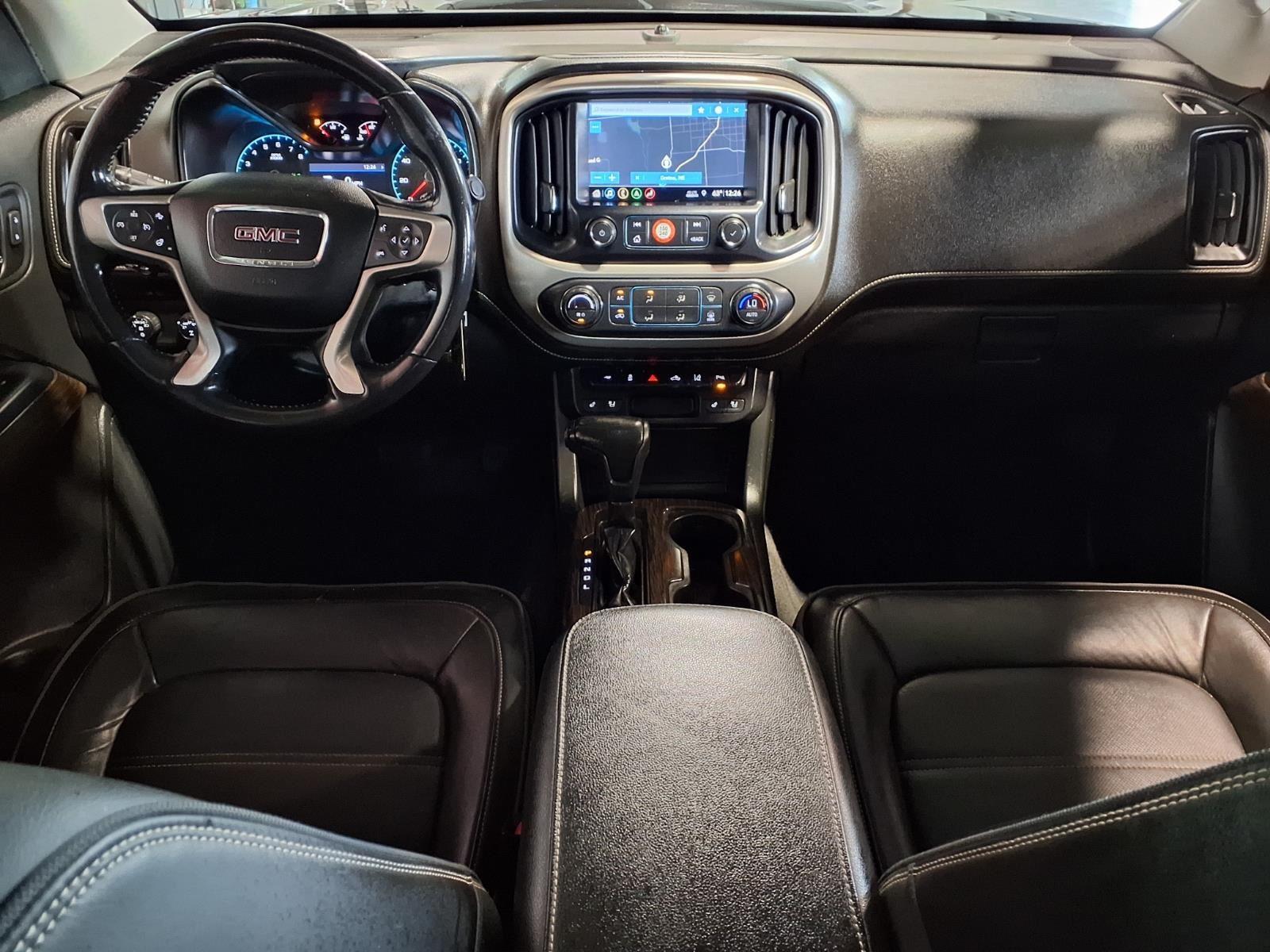 2020 GMC Canyon 4WD Denali - Onyx Black exterior view 15