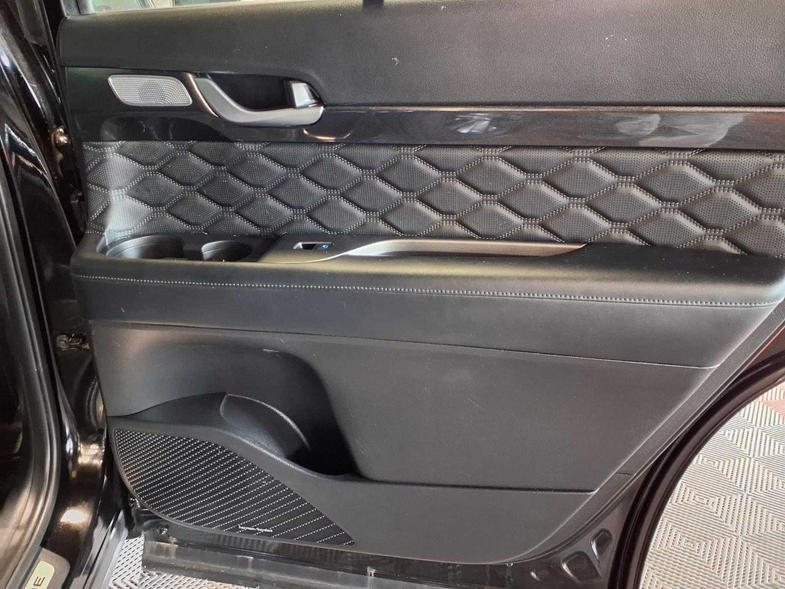 2020 Hyundai Palisade Limited - Becketts Black exterior view 9