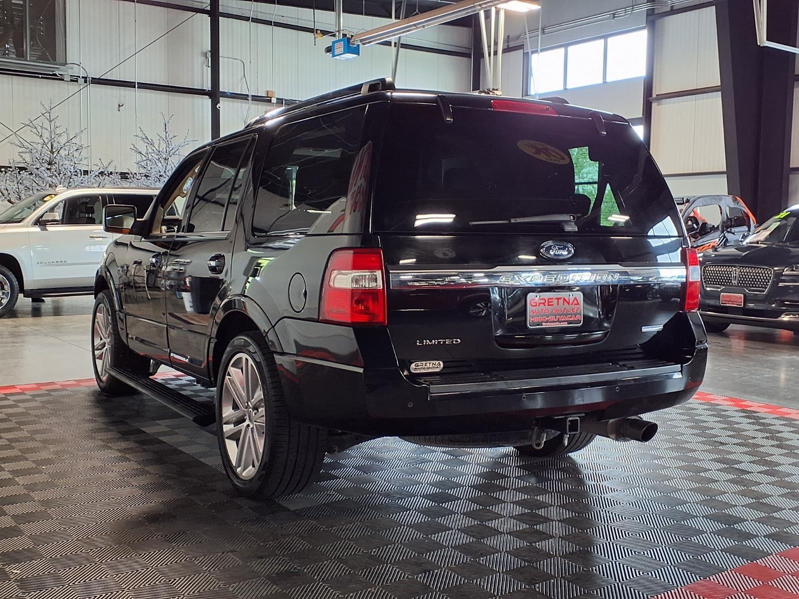 2017 Ford Expedition Limited - Shadow Black exterior view 4