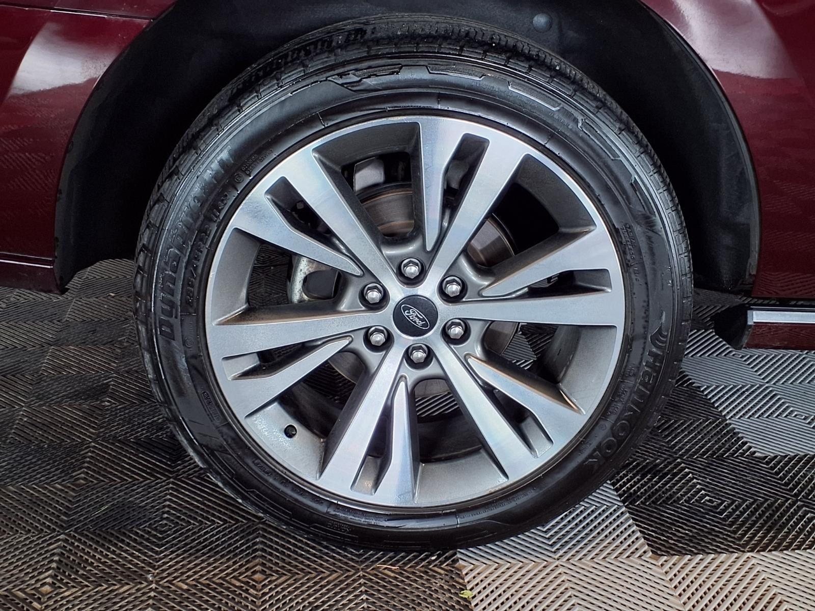 2020 Ford Expedition Platinum - Burgundy Velvet Metallic Tinted Clearcoat exterior view 9