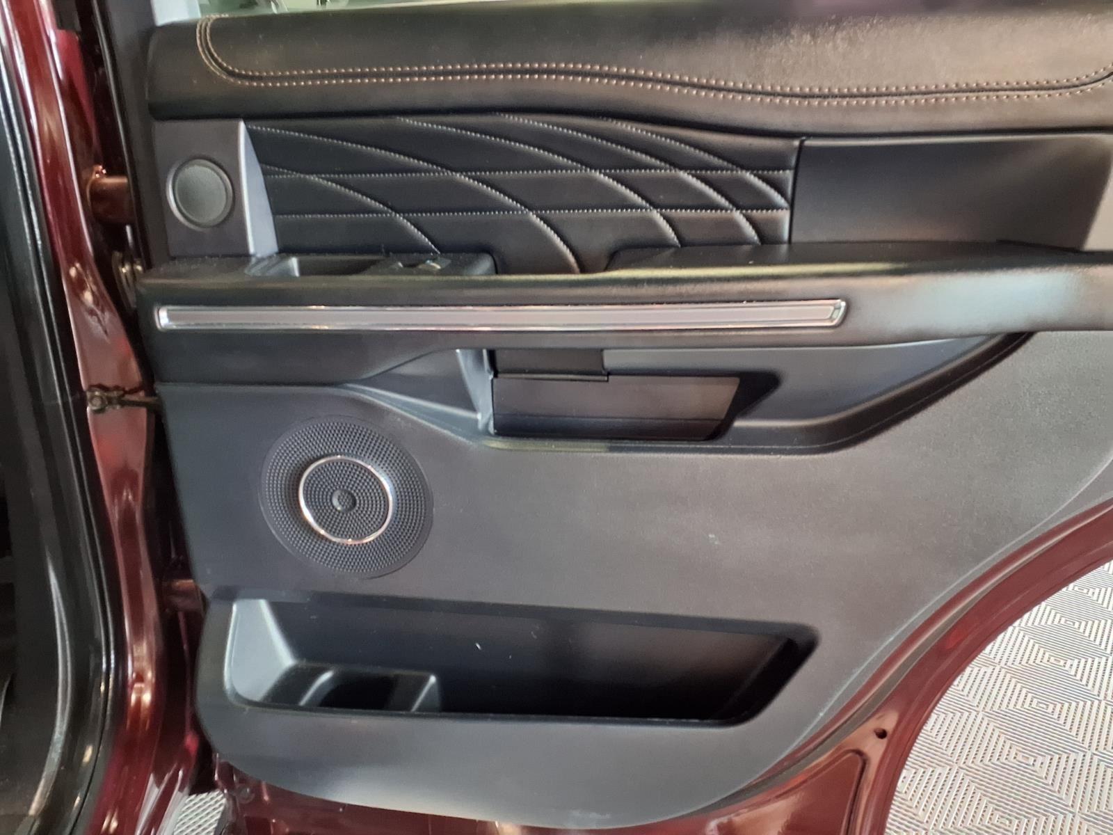 2020 Ford Expedition Platinum - Burgundy Velvet Metallic Tinted Clearcoat exterior view 12