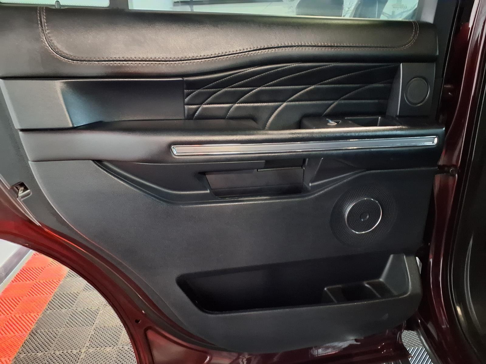 2020 Ford Expedition Platinum - Burgundy Velvet Metallic Tinted Clearcoat exterior view 17