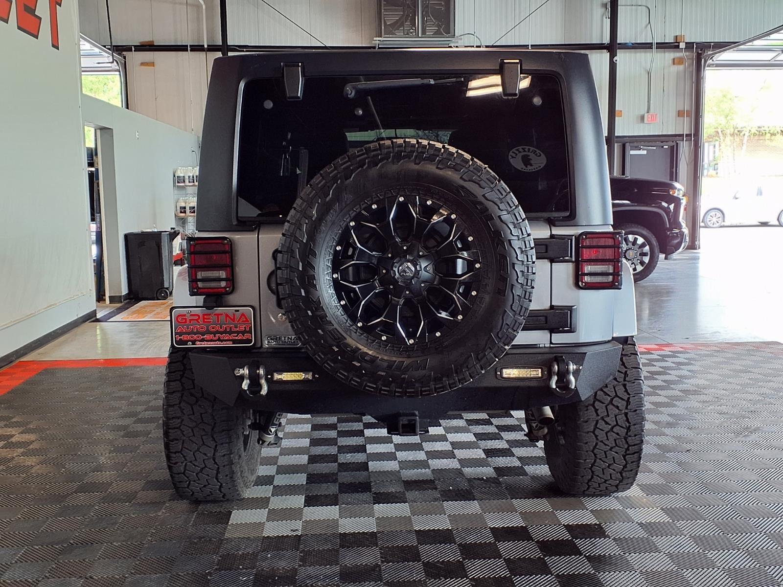 2017 Jeep Wrangler Unlimited Sahara - Billet Metallic exterior view 5