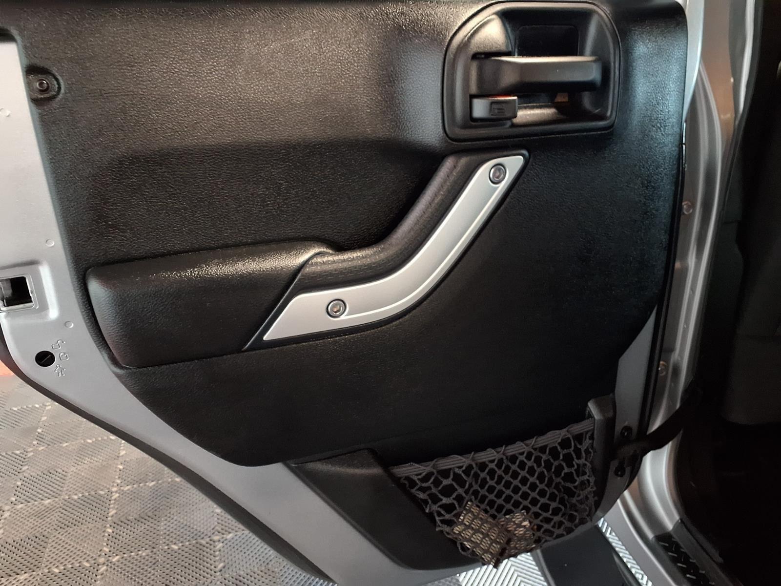 2017 Jeep Wrangler Unlimited Sahara - Billet Metallic exterior view 15