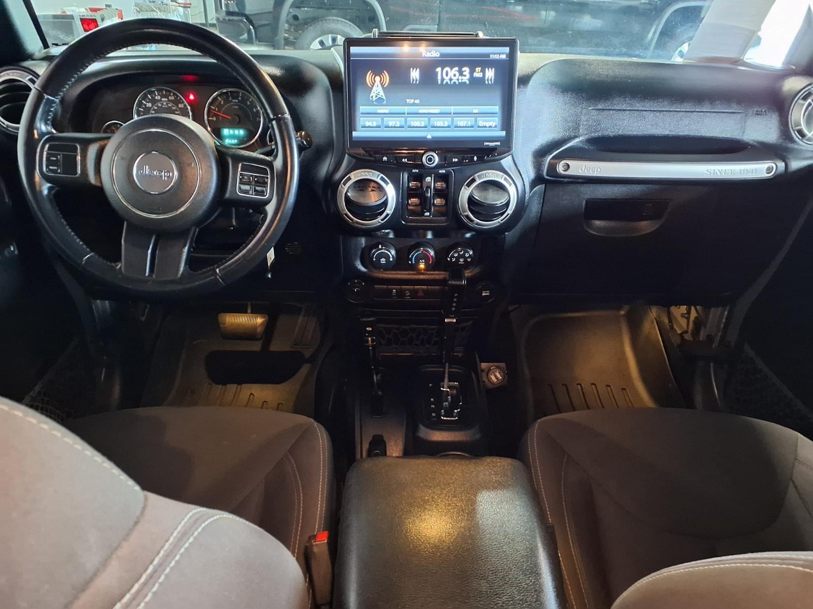 2017 Jeep Wrangler Unlimited Sahara - Billet Metallic exterior view 16