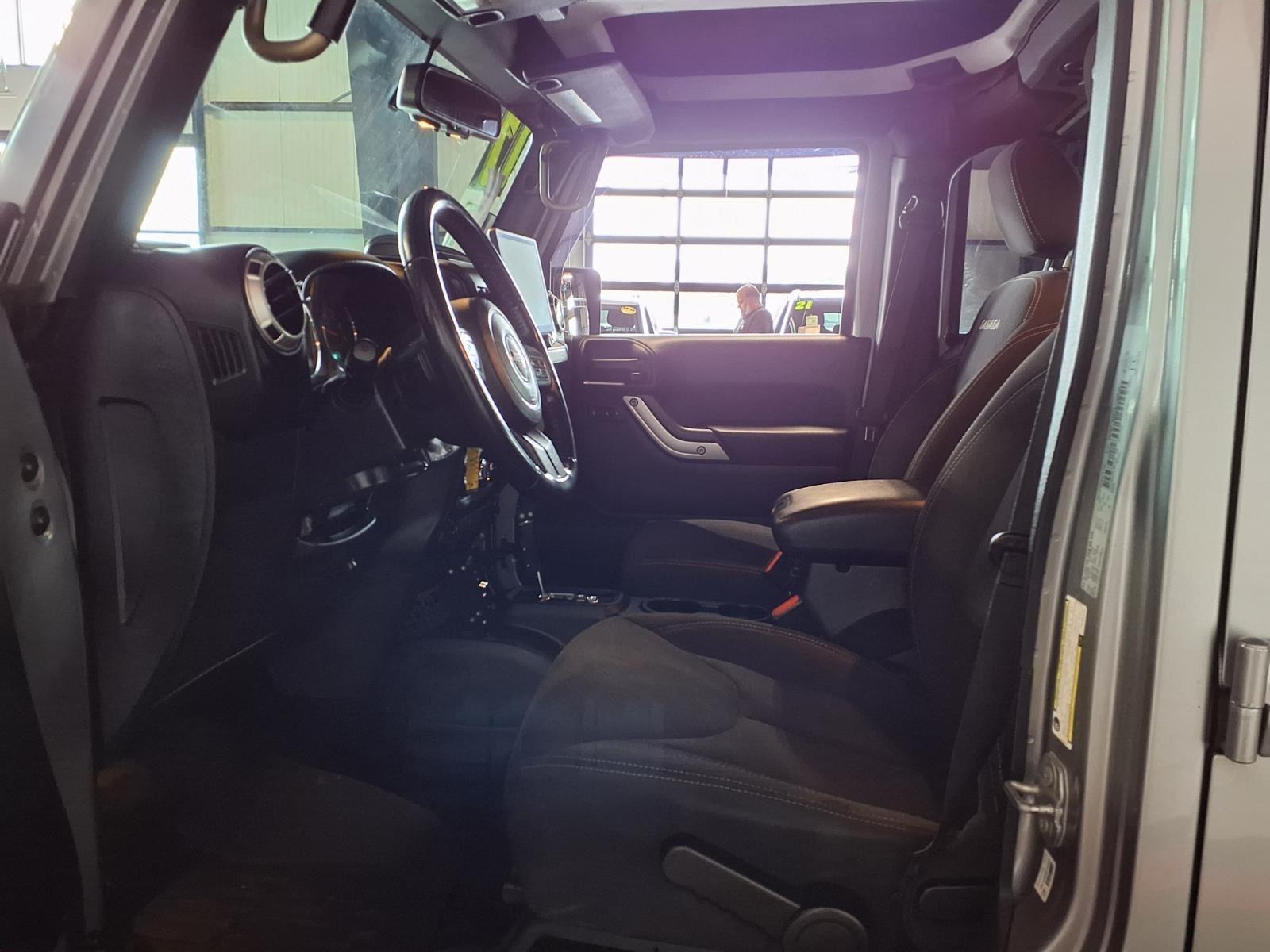2017 Jeep Wrangler Unlimited Sahara - Billet Metallic exterior view 18