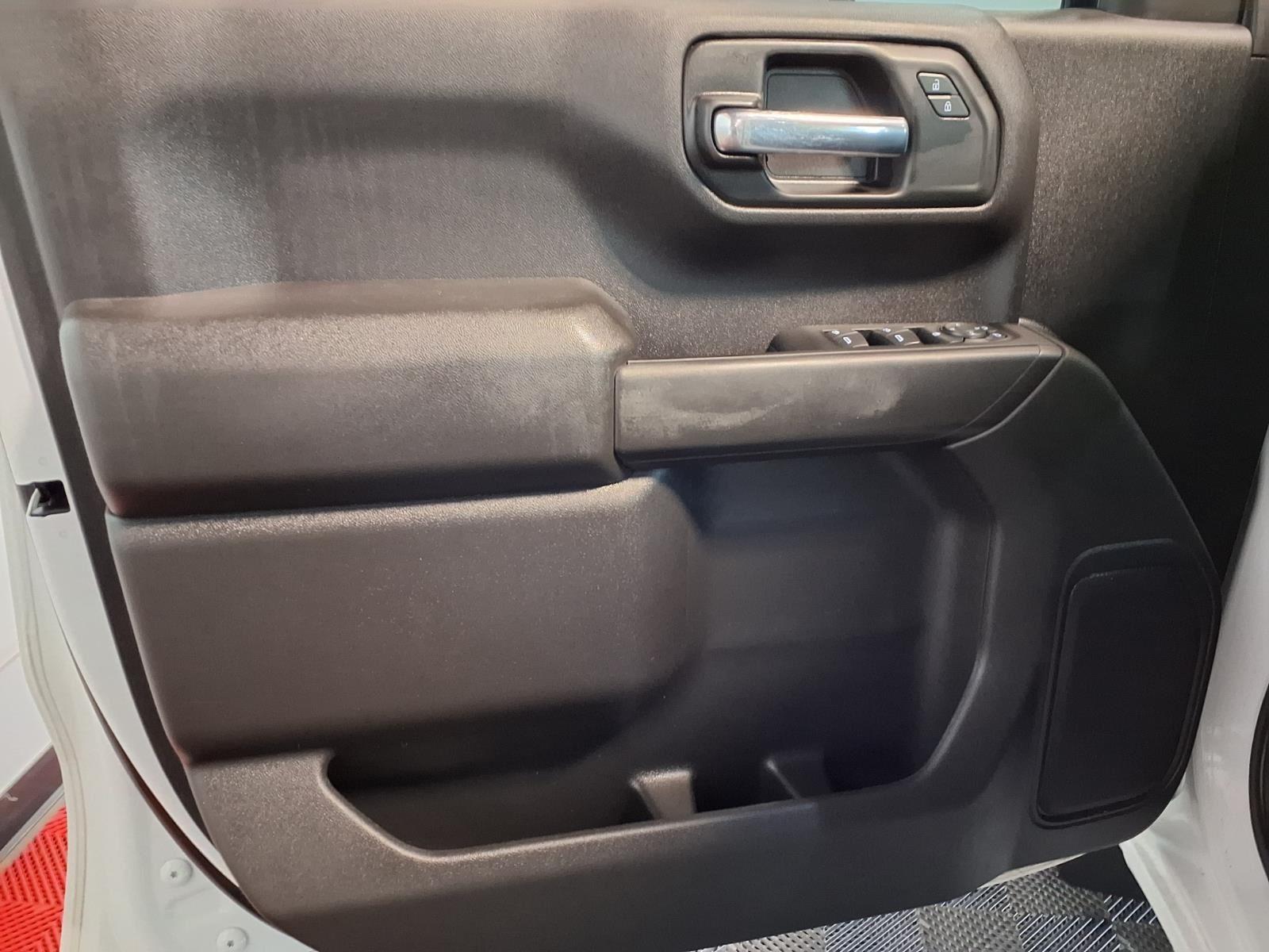 2023 Chevrolet Silverado 1500 Custom - Summit White exterior view 16