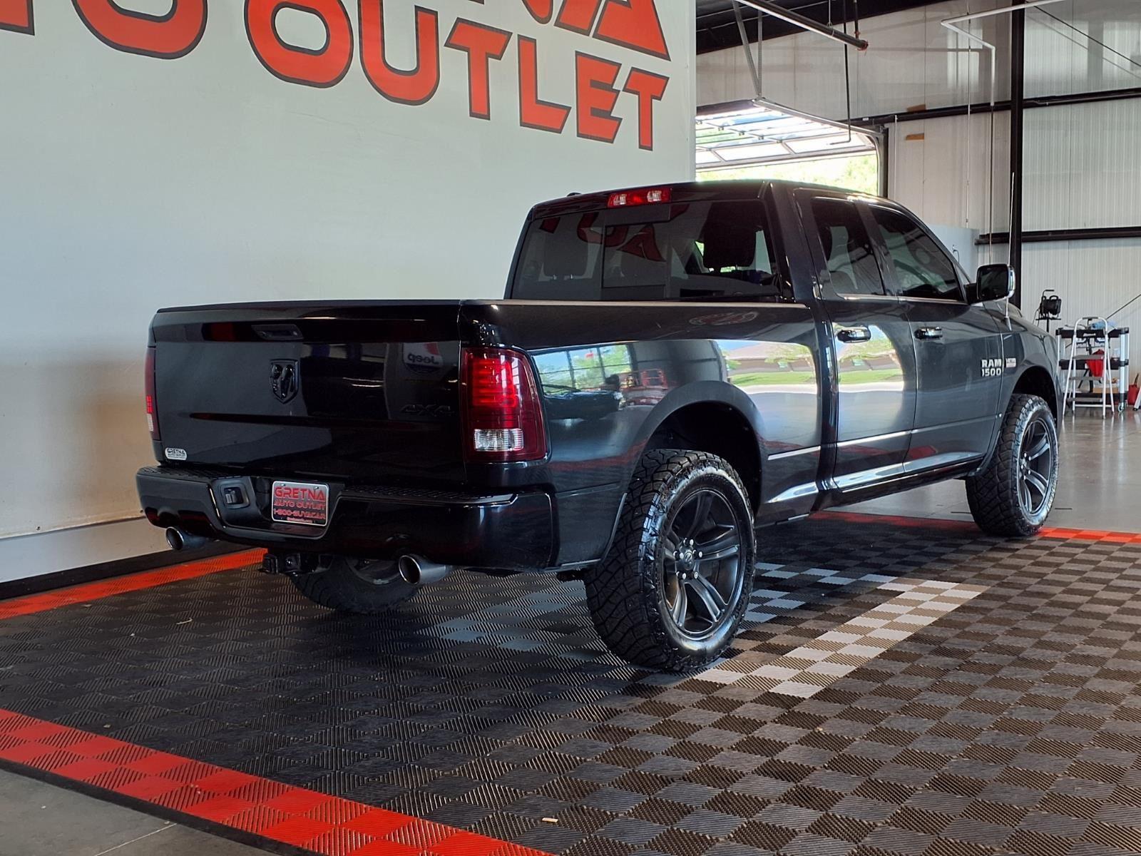 2017 Ram 1500 Sport - Brilliant Black Crystal Pearl exterior view 7
