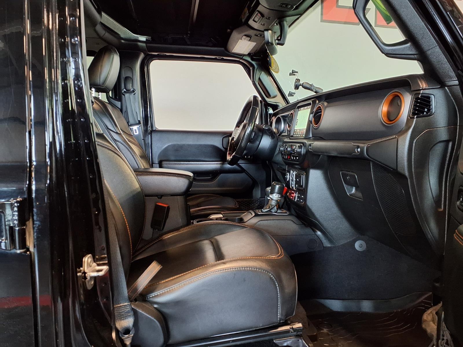 2020 Jeep Gladiator Mojave - Black Clearcoat exterior view 12