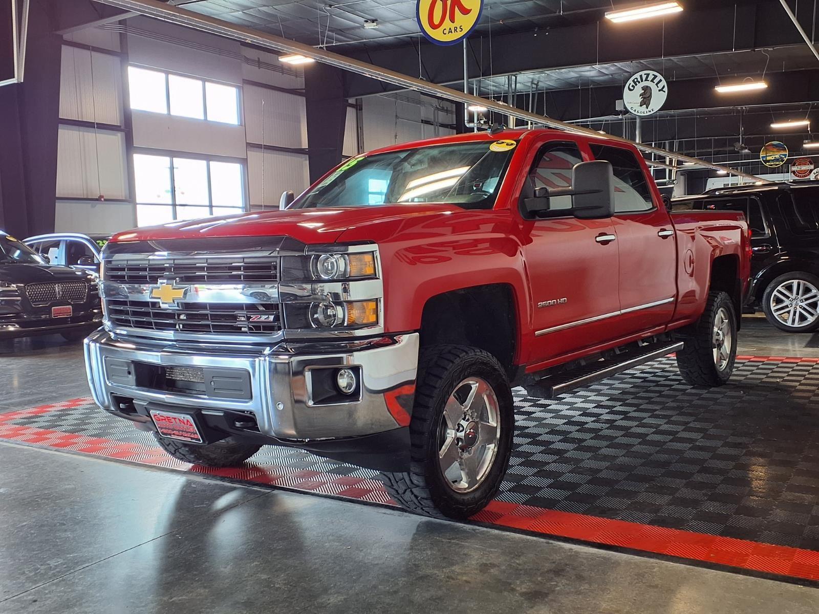 2015 Chevrolet Silverado 2500HD LTZ - Victory Red exterior view 3