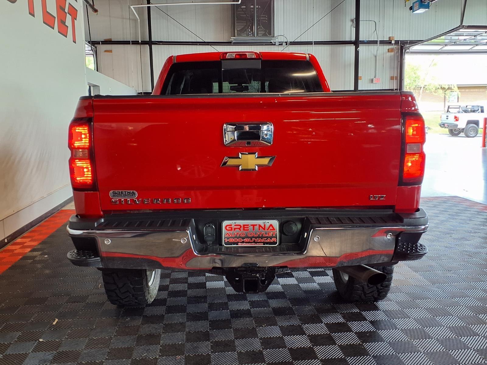 2015 Chevrolet Silverado 2500HD LTZ - Victory Red exterior view 5