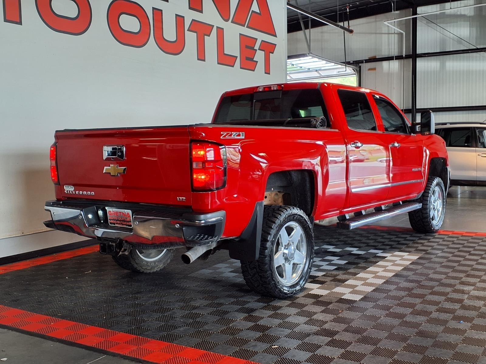 2015 Chevrolet Silverado 2500HD LTZ - Victory Red exterior view 7
