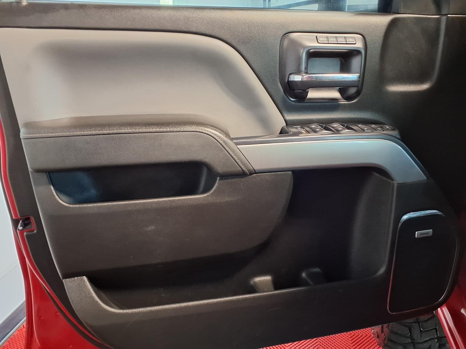 2015 Chevrolet Silverado 2500HD LTZ - Victory Red exterior view 16