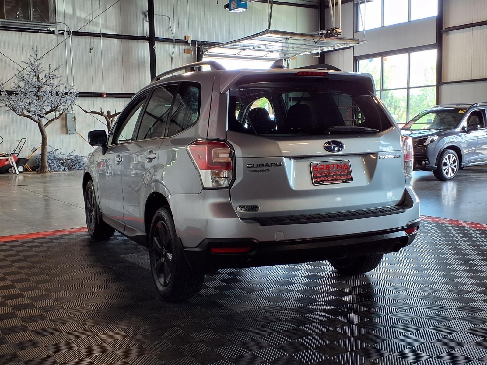 2018 Subaru Forester Limited - Ice Silver Metallic exterior view 4