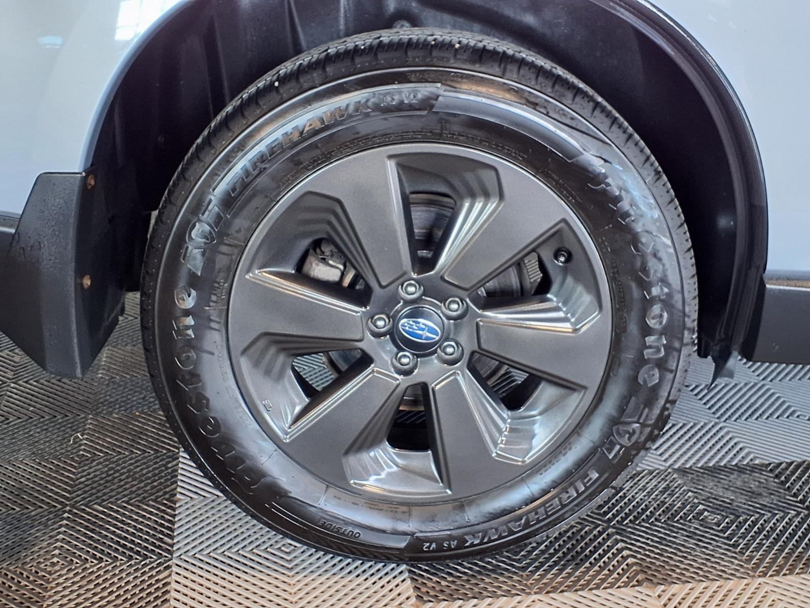 2018 Subaru Forester Limited - Ice Silver Metallic exterior view 9