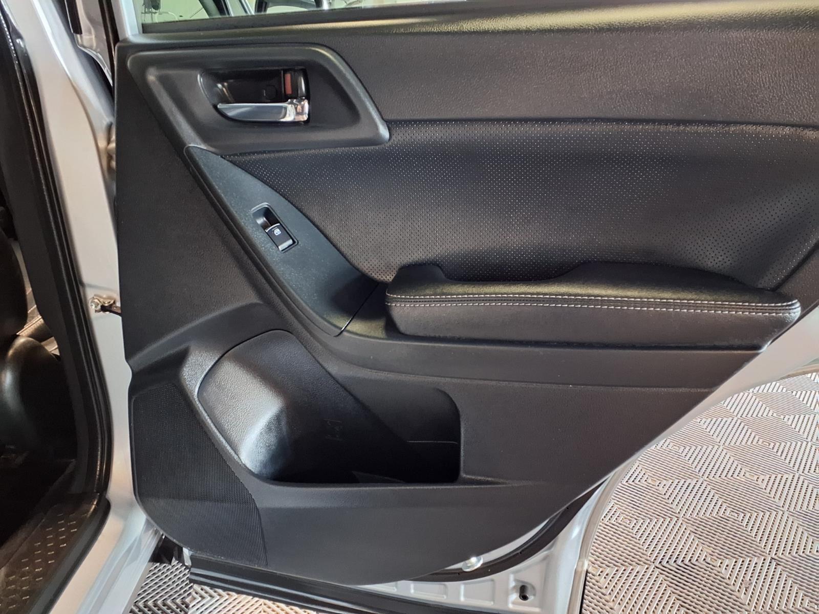 2018 Subaru Forester Limited - Ice Silver Metallic exterior view 11