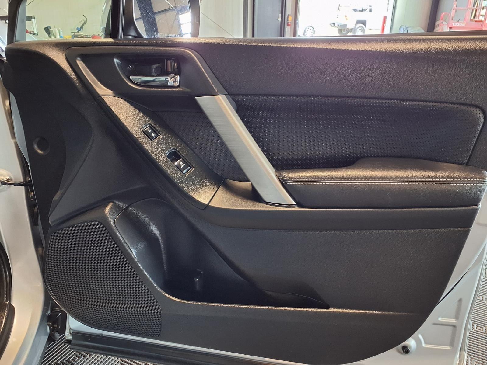 2018 Subaru Forester Limited - Ice Silver Metallic exterior view 13