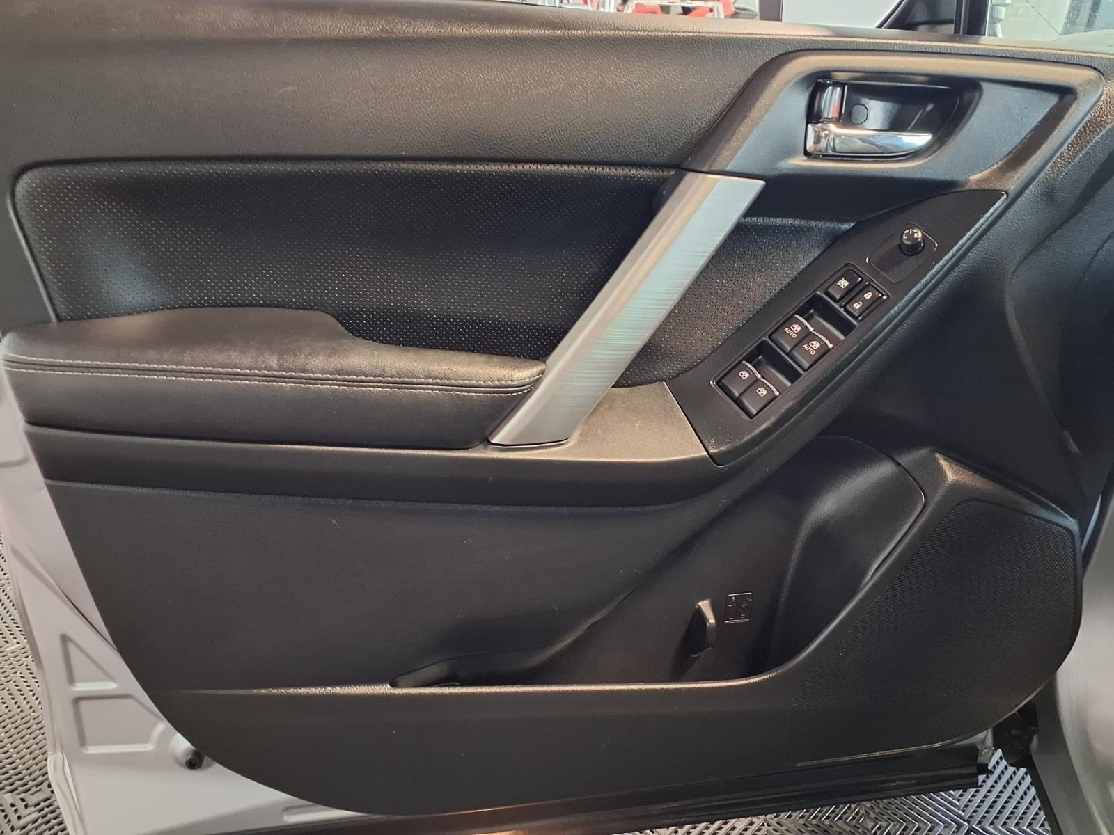 2018 Subaru Forester Limited - Ice Silver Metallic exterior view 17