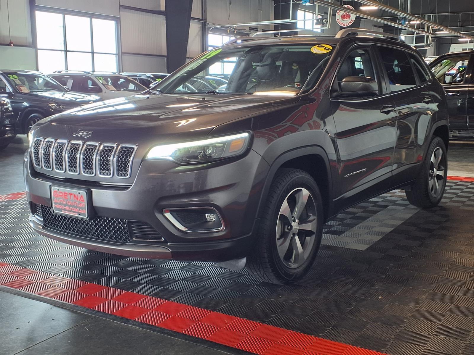 2019 Jeep Cherokee Limited - Granite Crystal Metallic Clearcoat exterior view 3