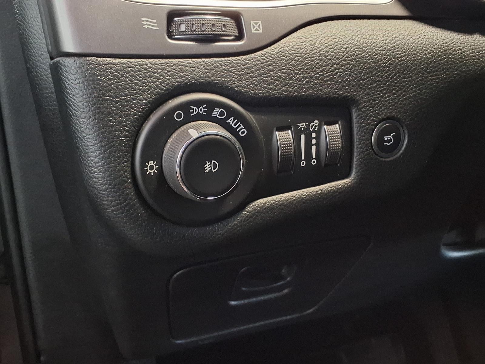 2019 Jeep Cherokee Limited - Granite Crystal Metallic Clearcoat exterior view 19