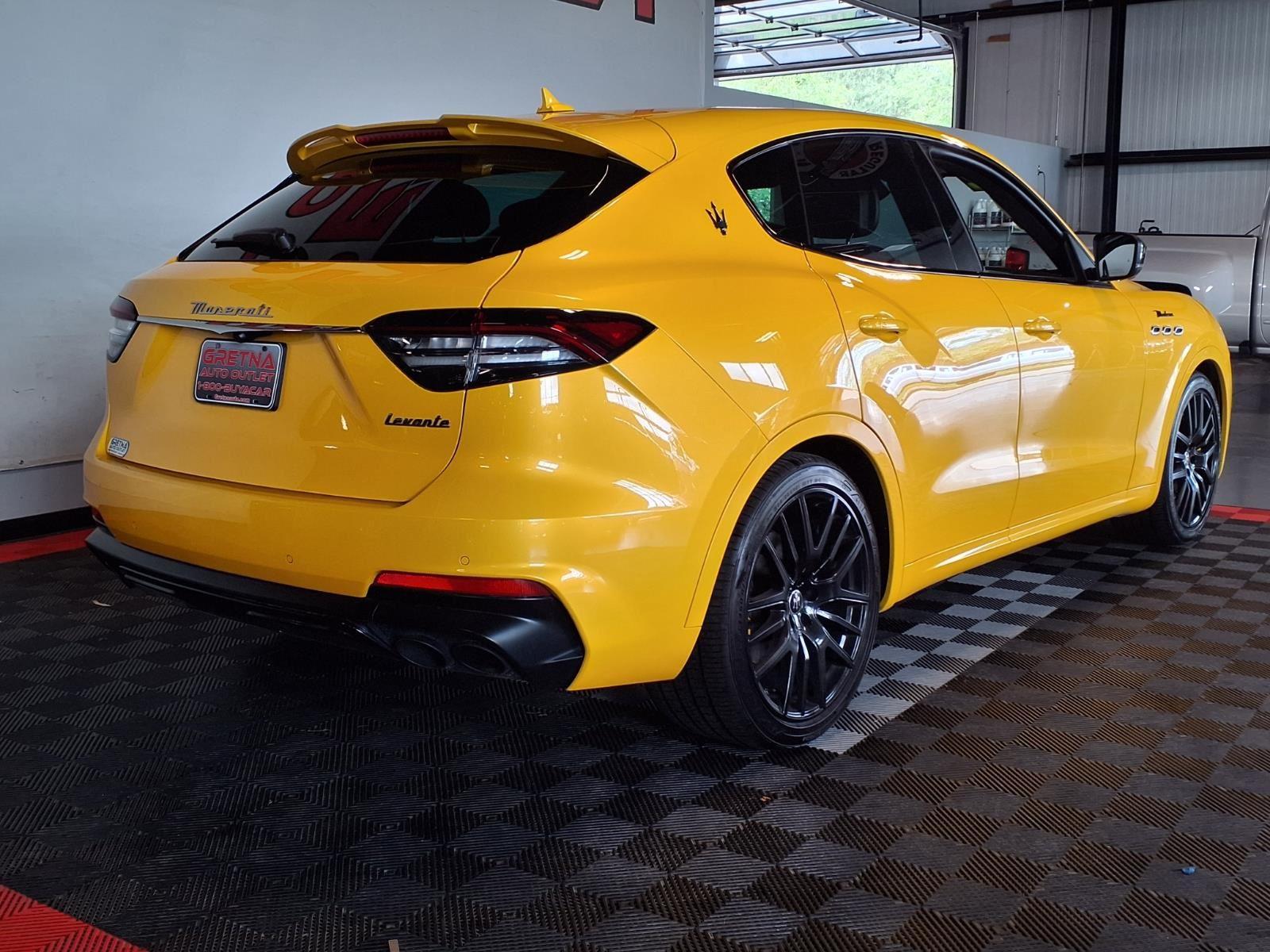 2022 Maserati Levante Modena - Nero Ribelle Metallic exterior view 7