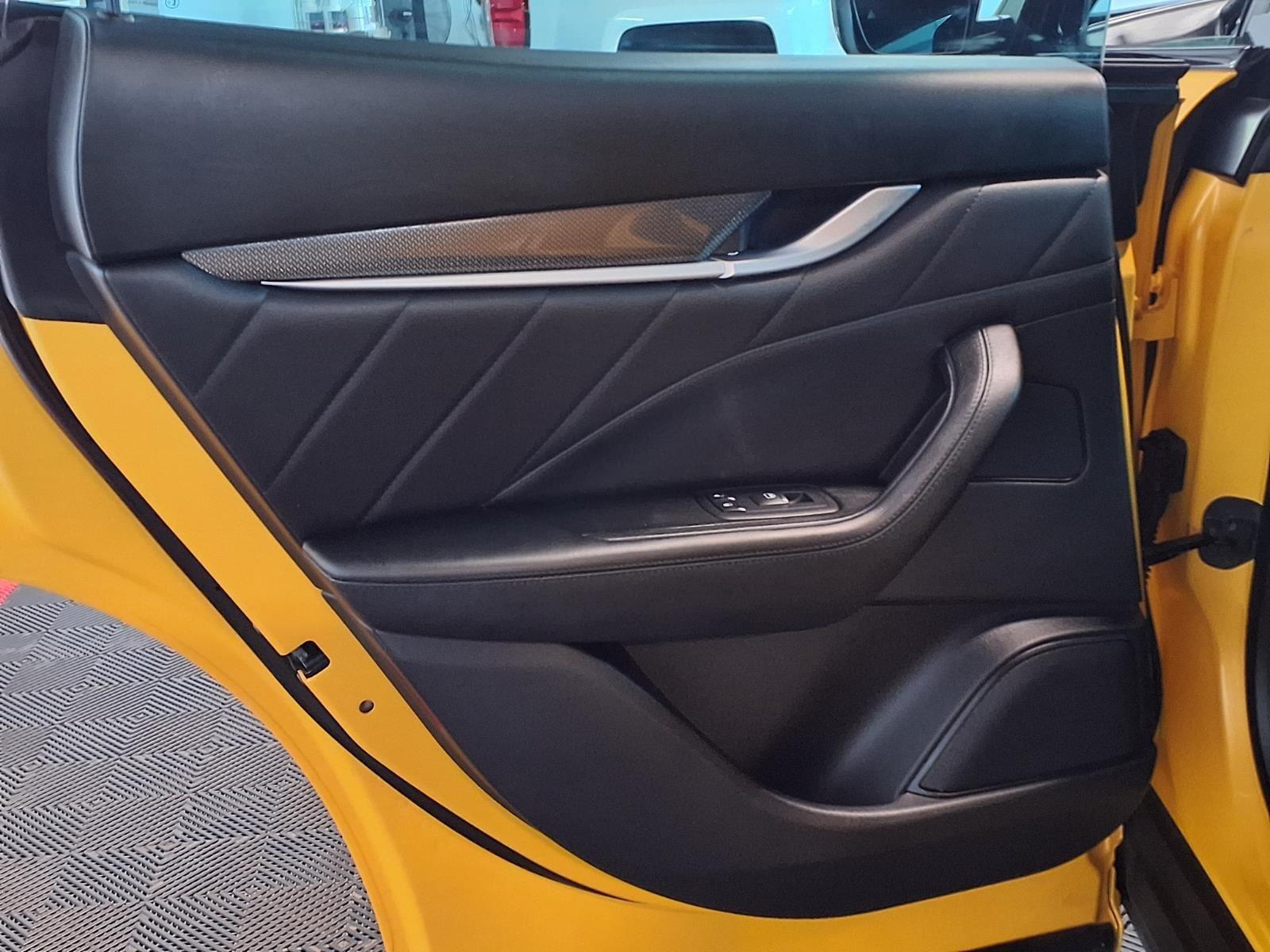 2022 Maserati Levante Modena - Nero Ribelle Metallic exterior view 13