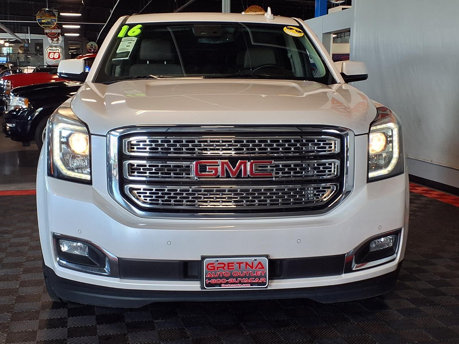 2016 GMC Yukon SLT - White Frost Tricoat exterior view 2