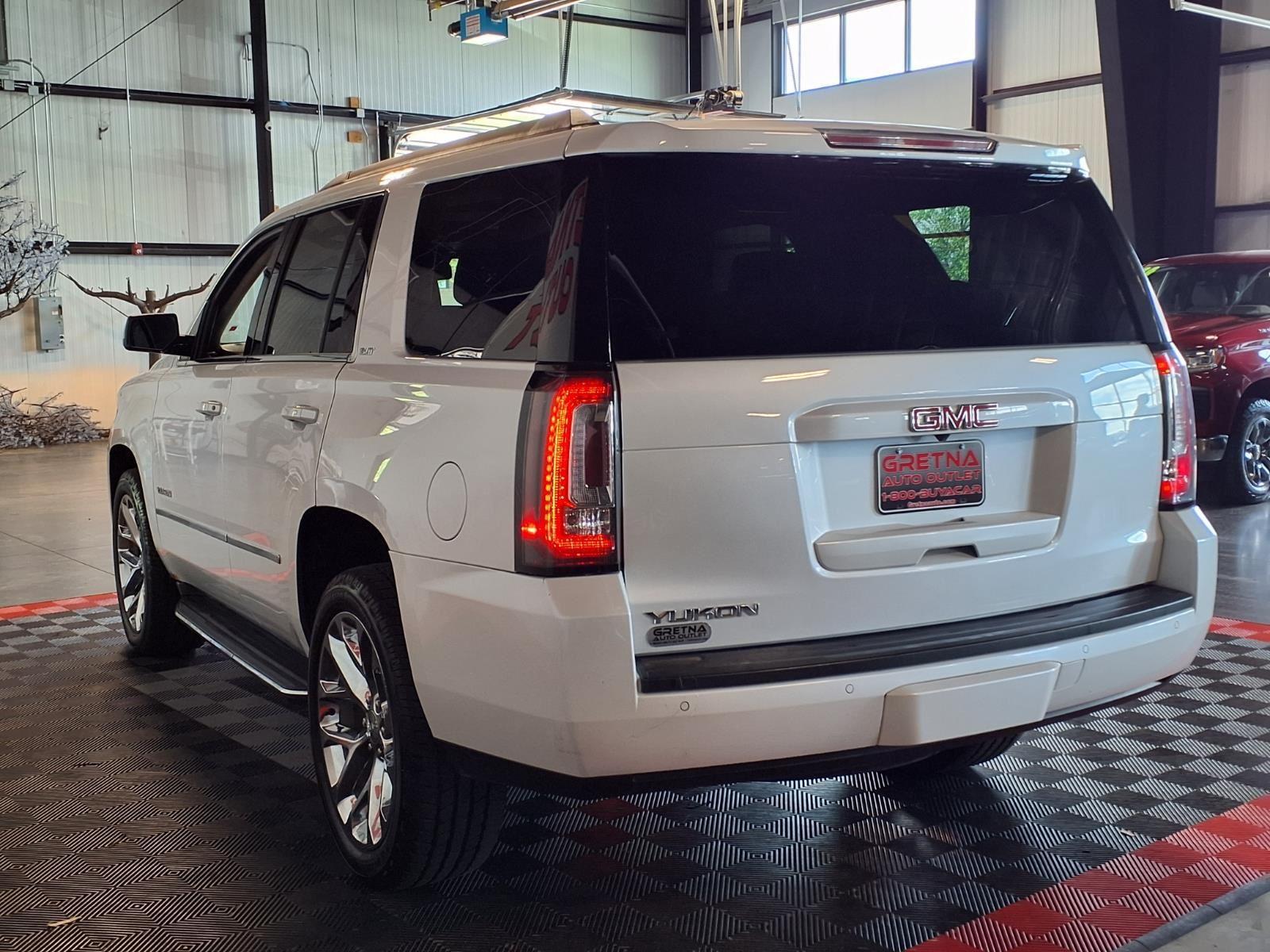 2016 GMC Yukon SLT - White Frost Tricoat exterior view 4