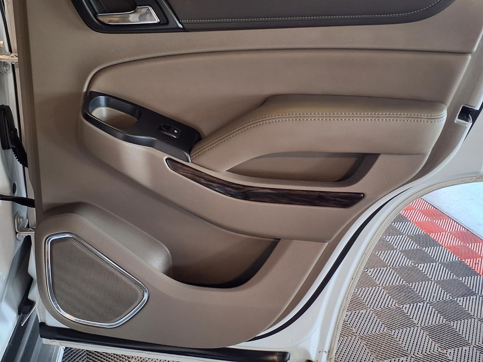 2016 GMC Yukon SLT - White Frost Tricoat exterior view 11