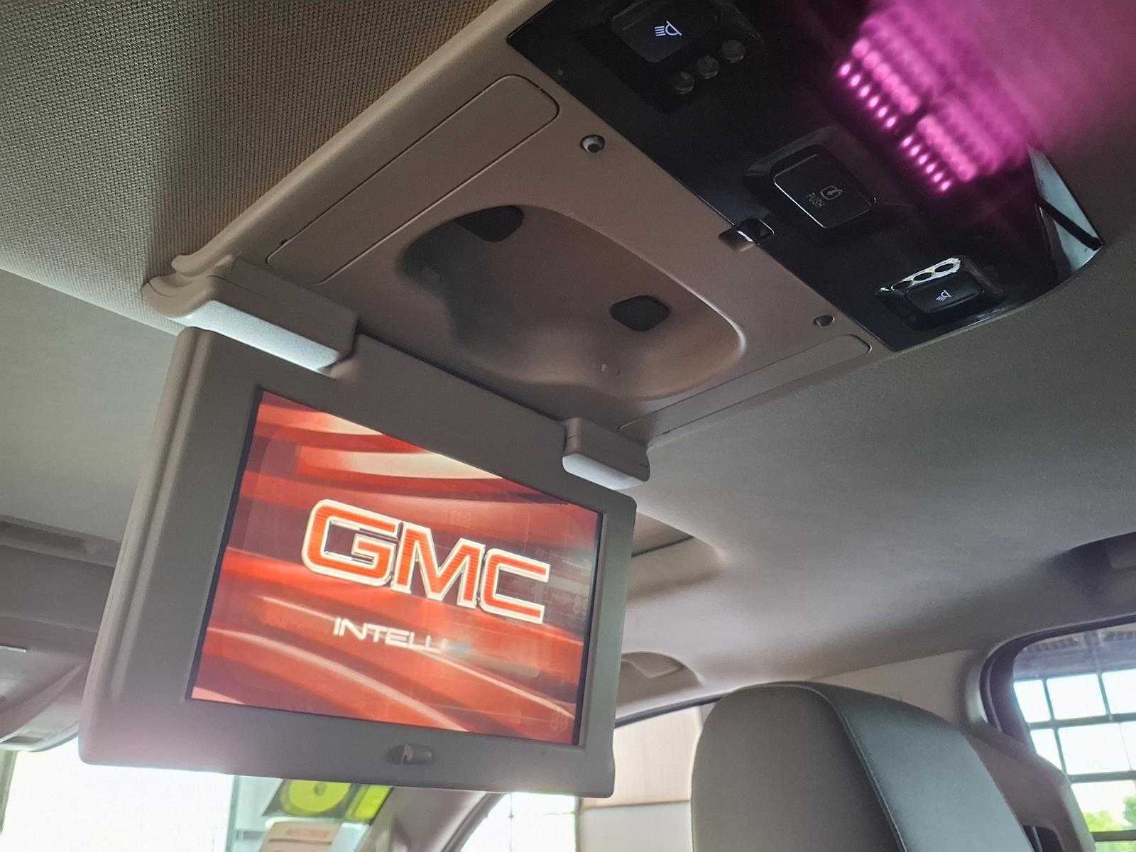 2016 GMC Yukon SLT - White Frost Tricoat exterior view 17