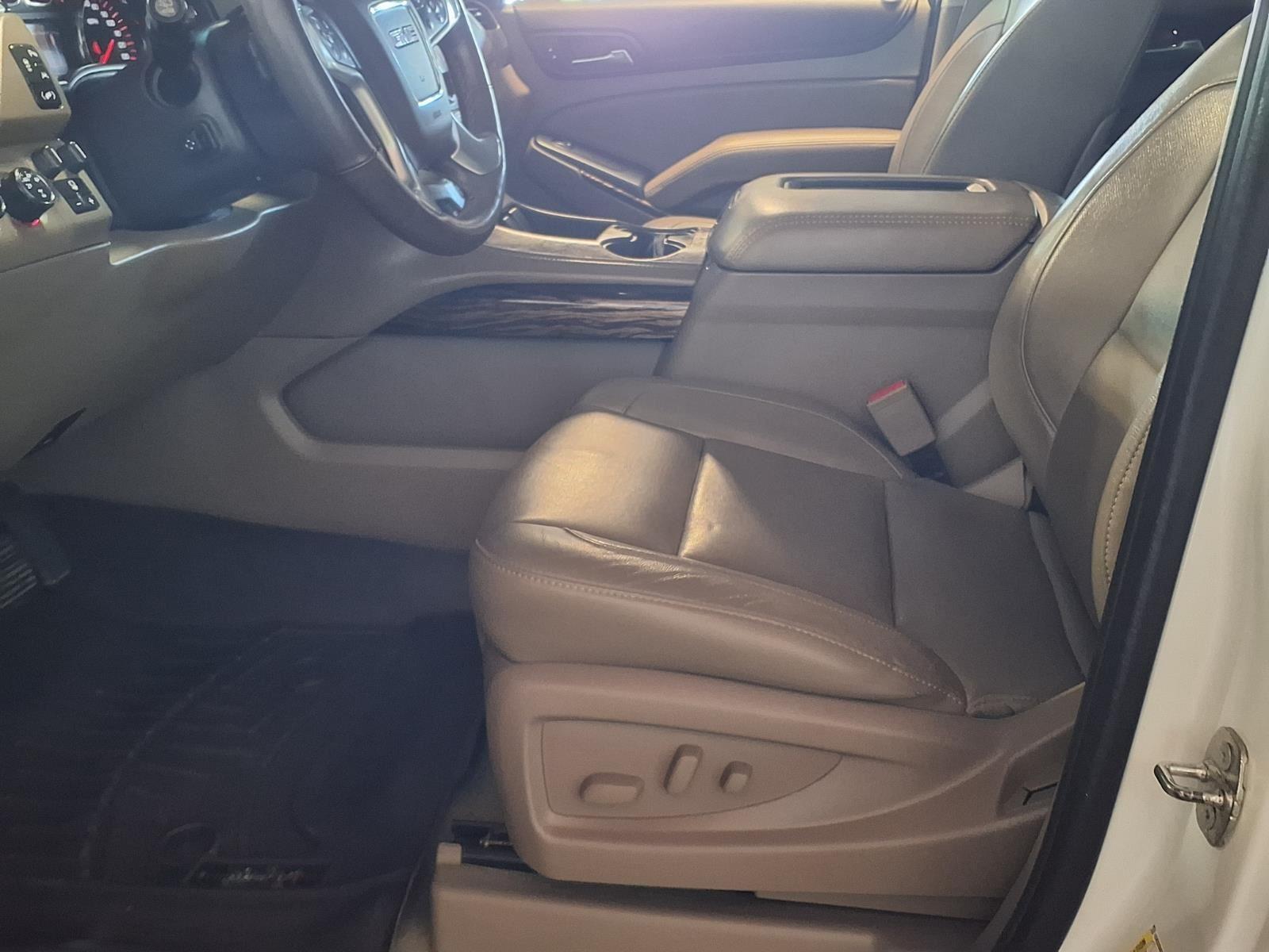 2016 GMC Yukon SLT - White Frost Tricoat exterior view 20