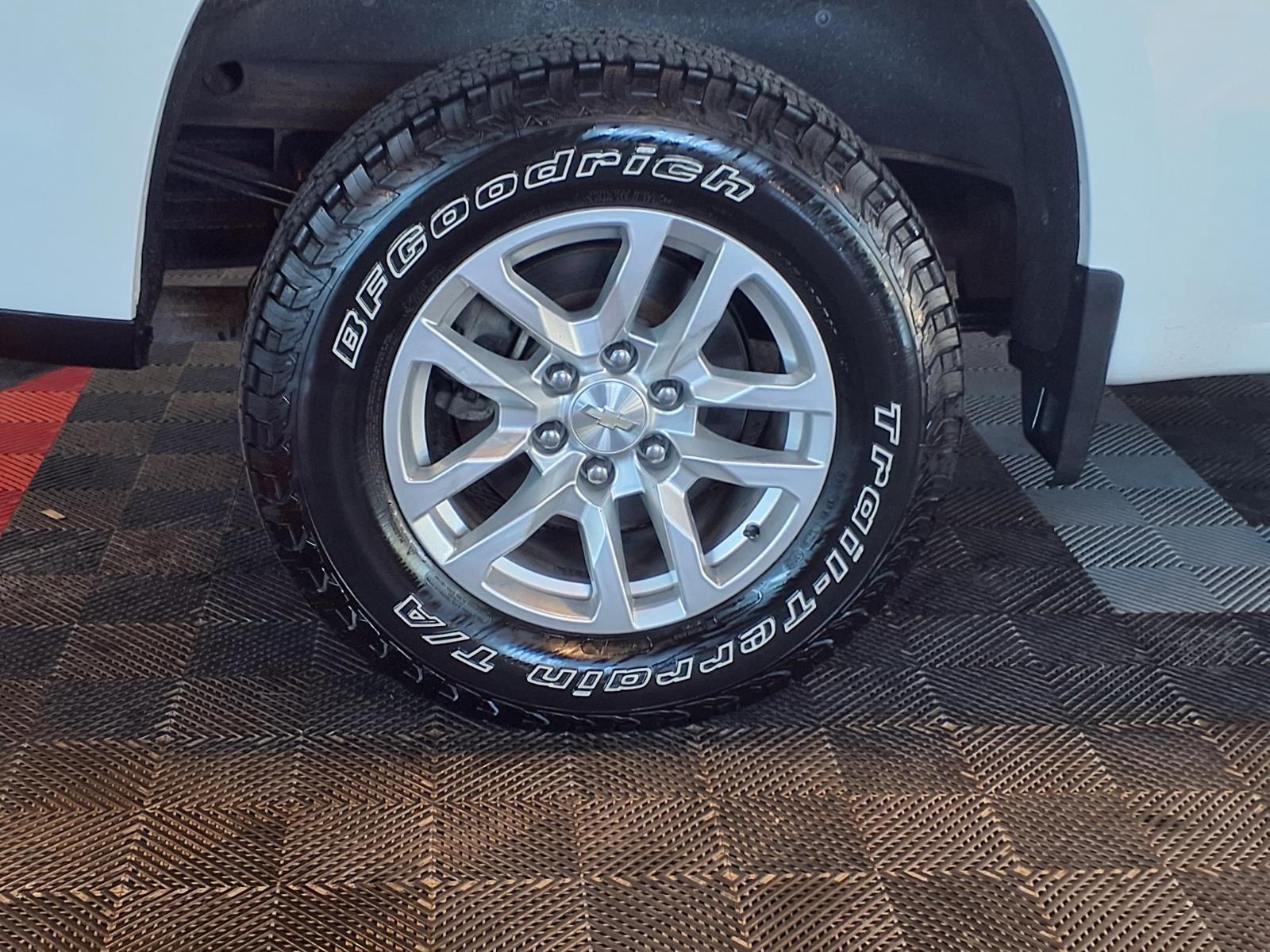 2020 Chevrolet Silverado 1500 LTZ - Summit White exterior view 8