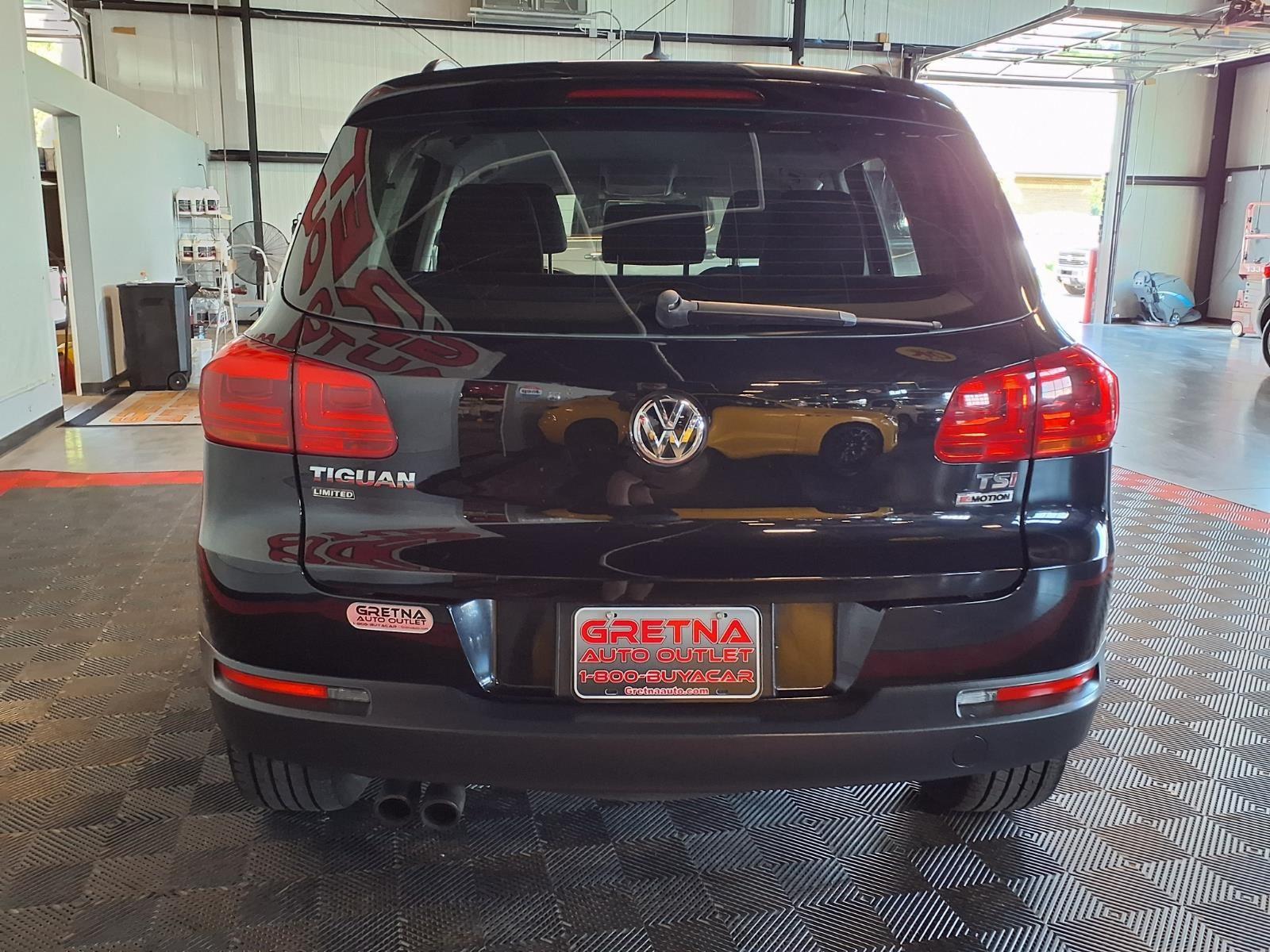 2017 Volkswagen Tiguan Limited - Deep Black Pearl Metallic exterior view 6