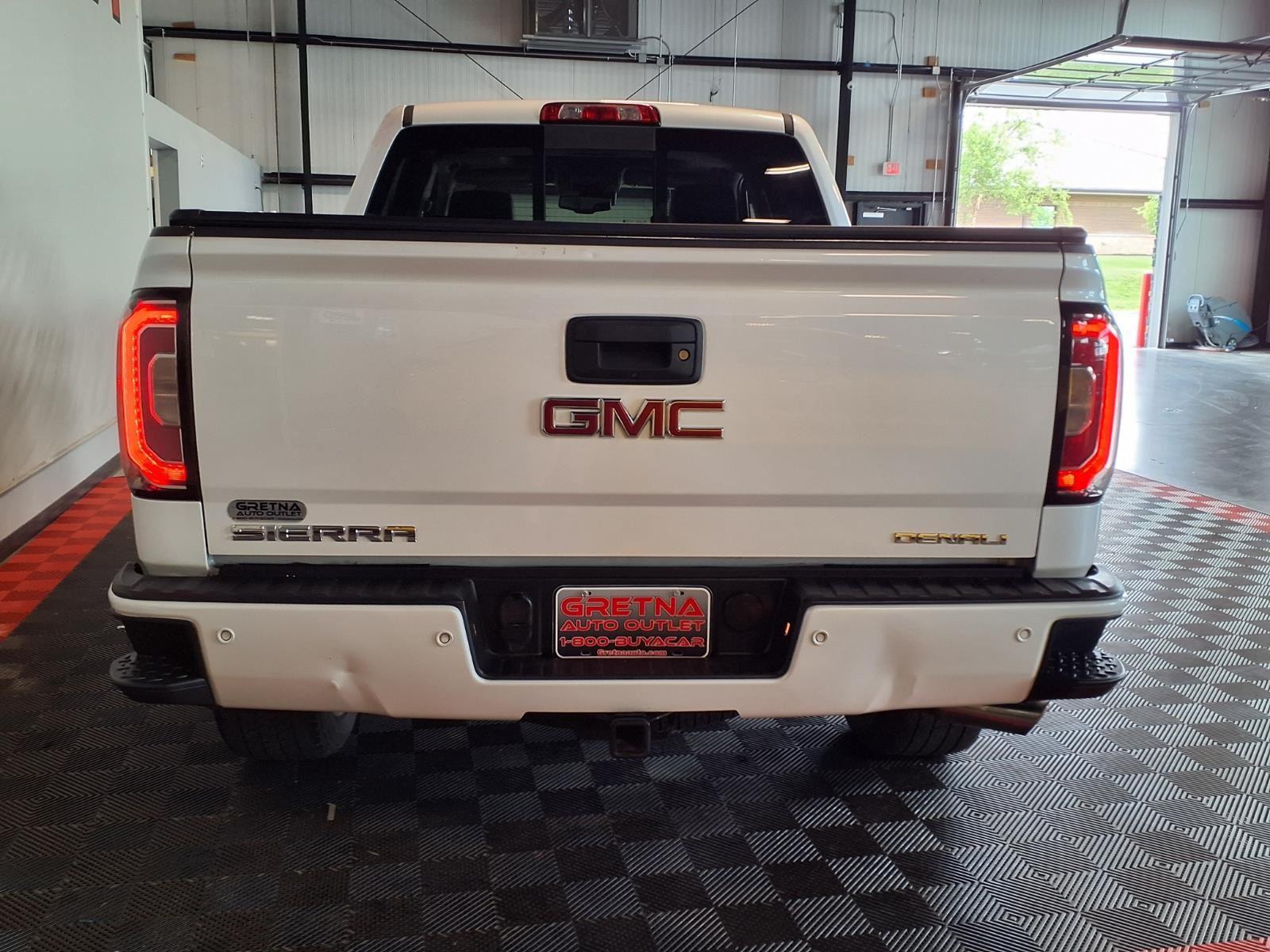 2017 GMC Sierra 1500 Denali - White Frost Tricoat exterior view 6