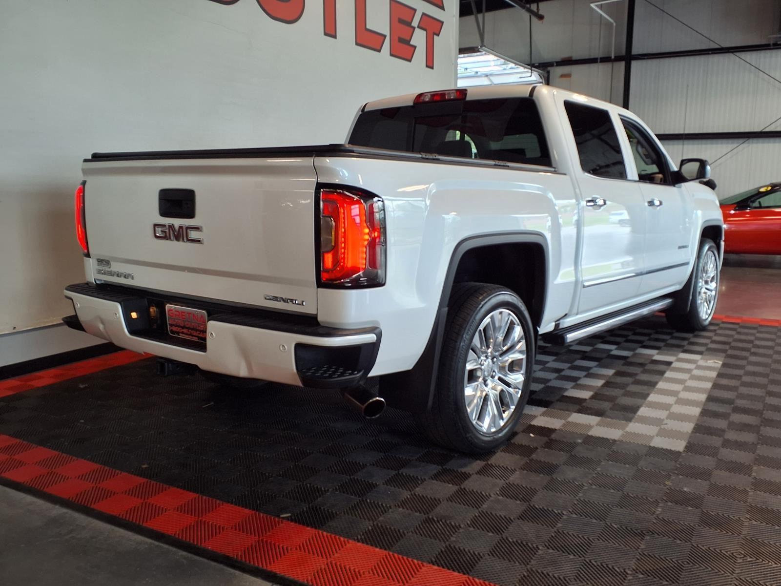 2017 GMC Sierra 1500 Denali - White Frost Tricoat exterior view 7