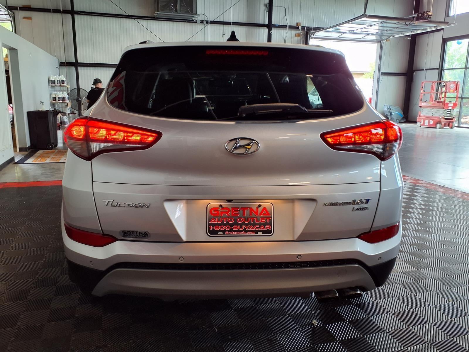 2018 Hyundai Tucson Limited - Molten Silver exterior view 6