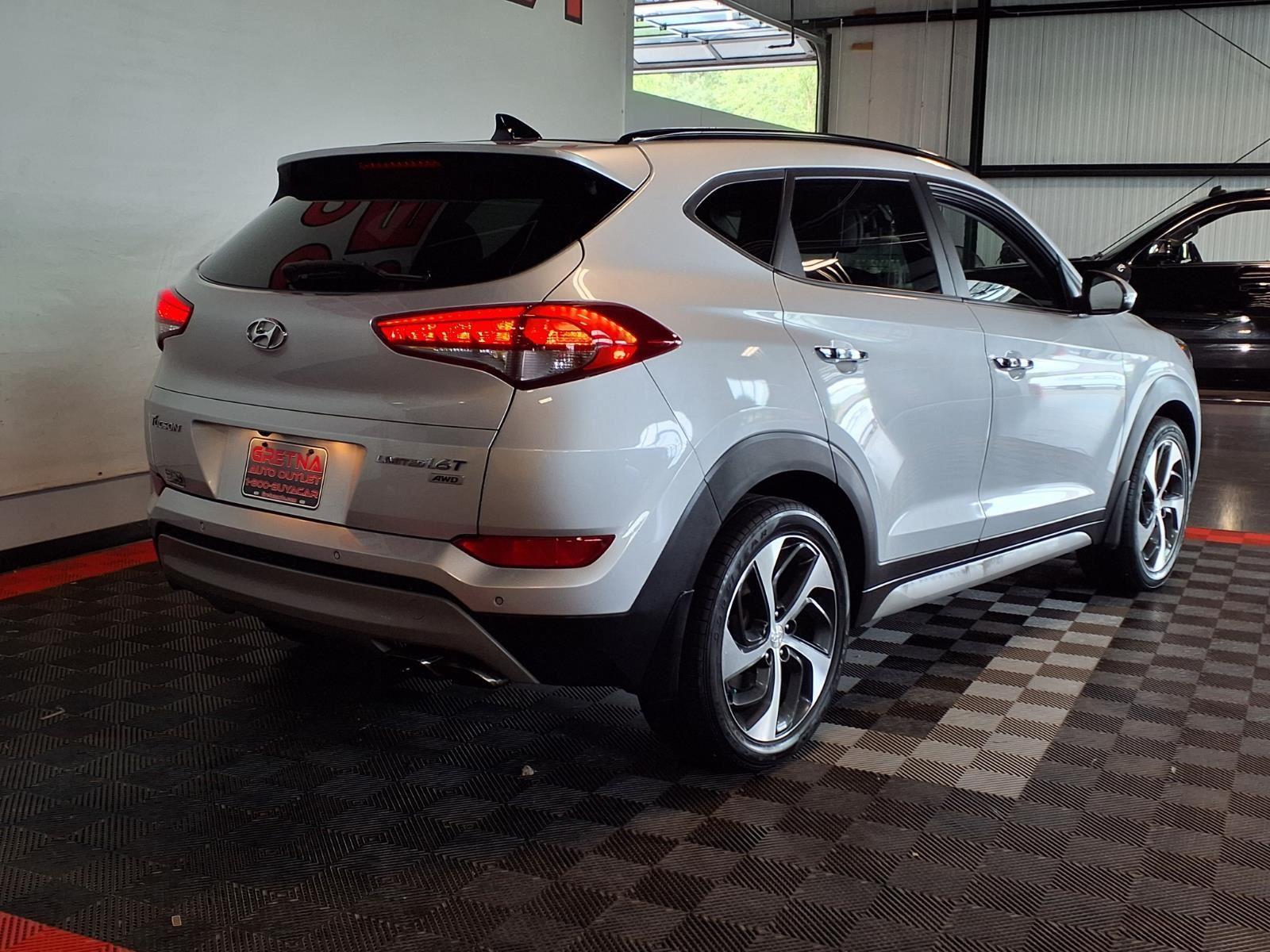 2018 Hyundai Tucson Limited - Molten Silver exterior view 9