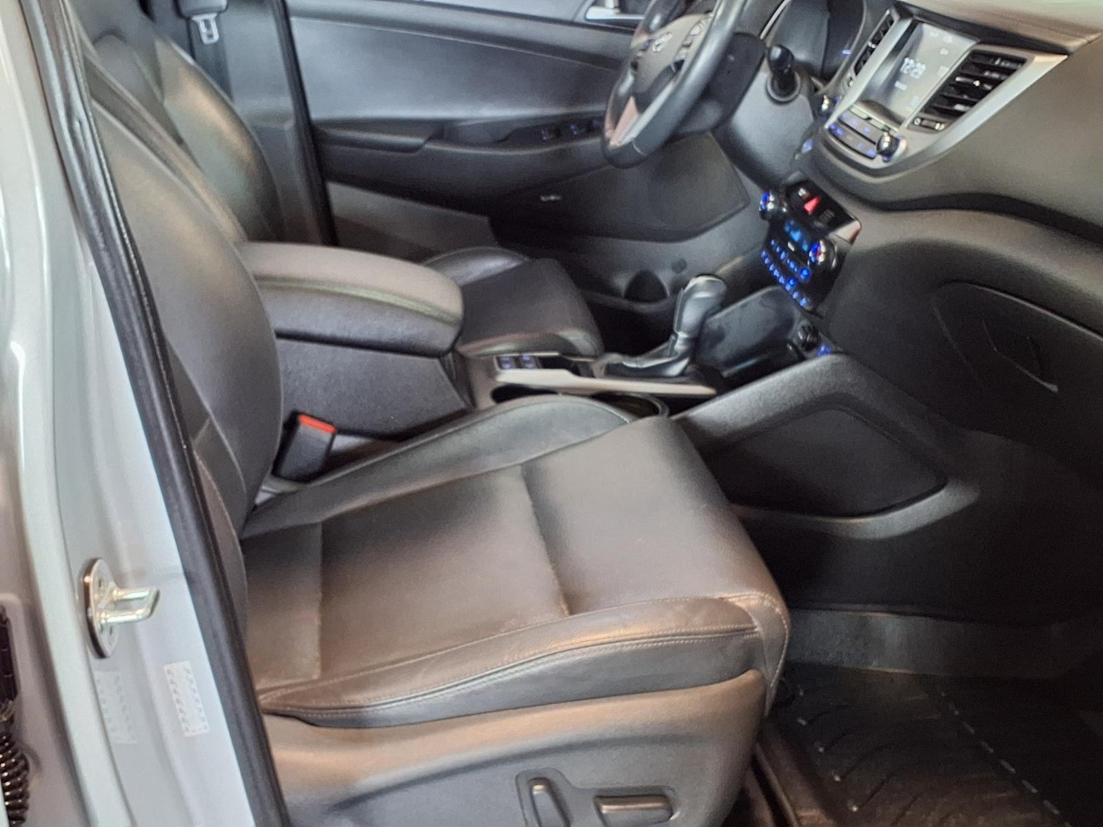 2018 Hyundai Tucson Limited - Molten Silver exterior view 14