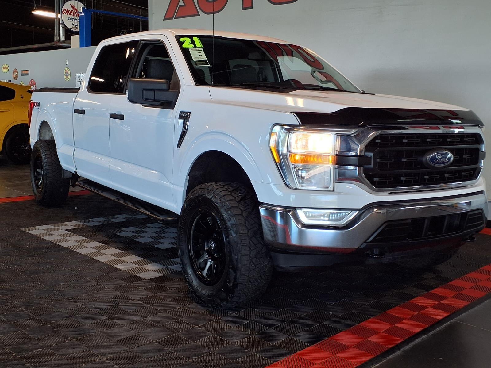 2021 Ford F-150 XLT - Oxford White exterior view 2