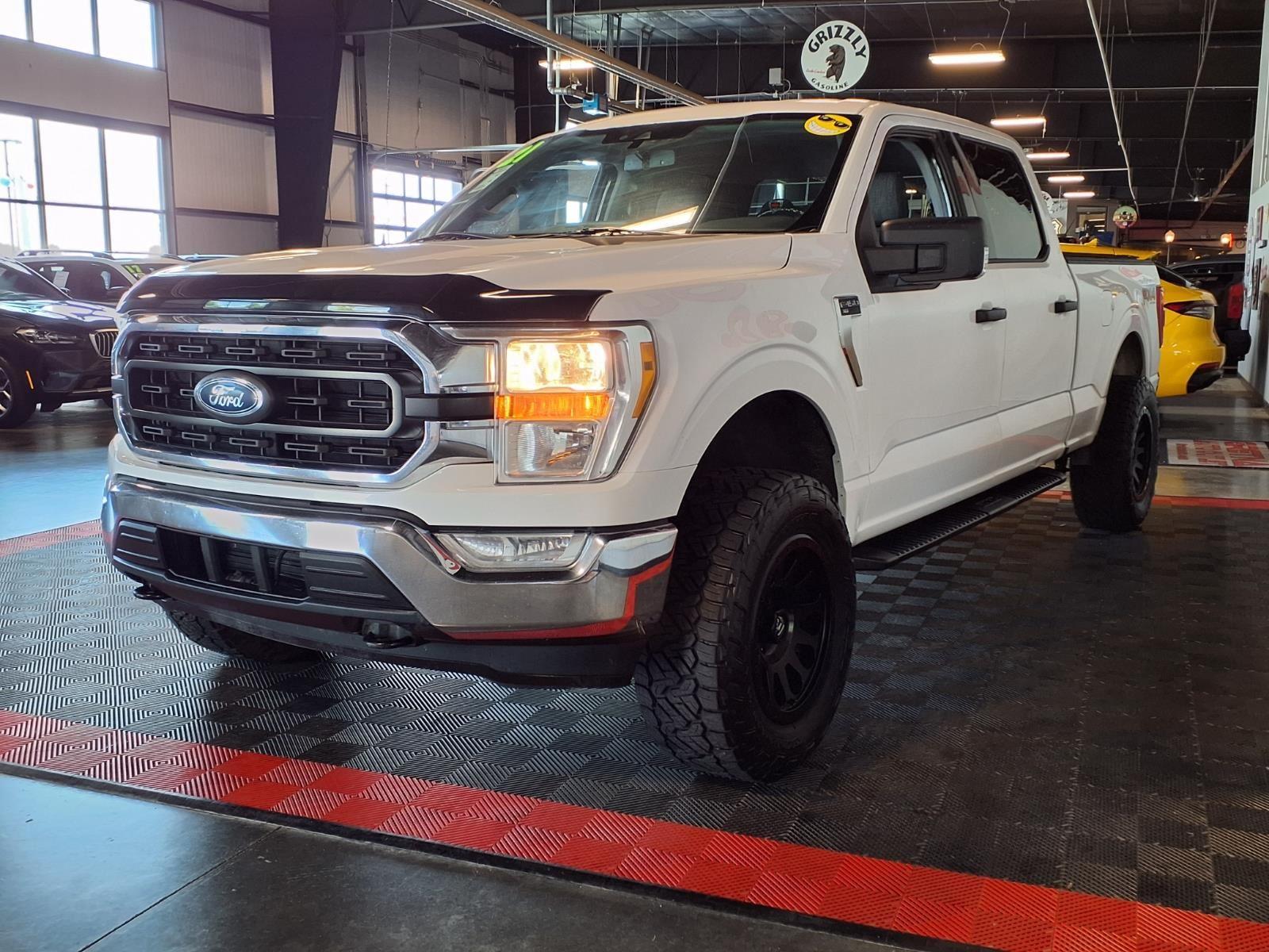 2021 Ford F-150 XLT - Oxford White exterior view 4