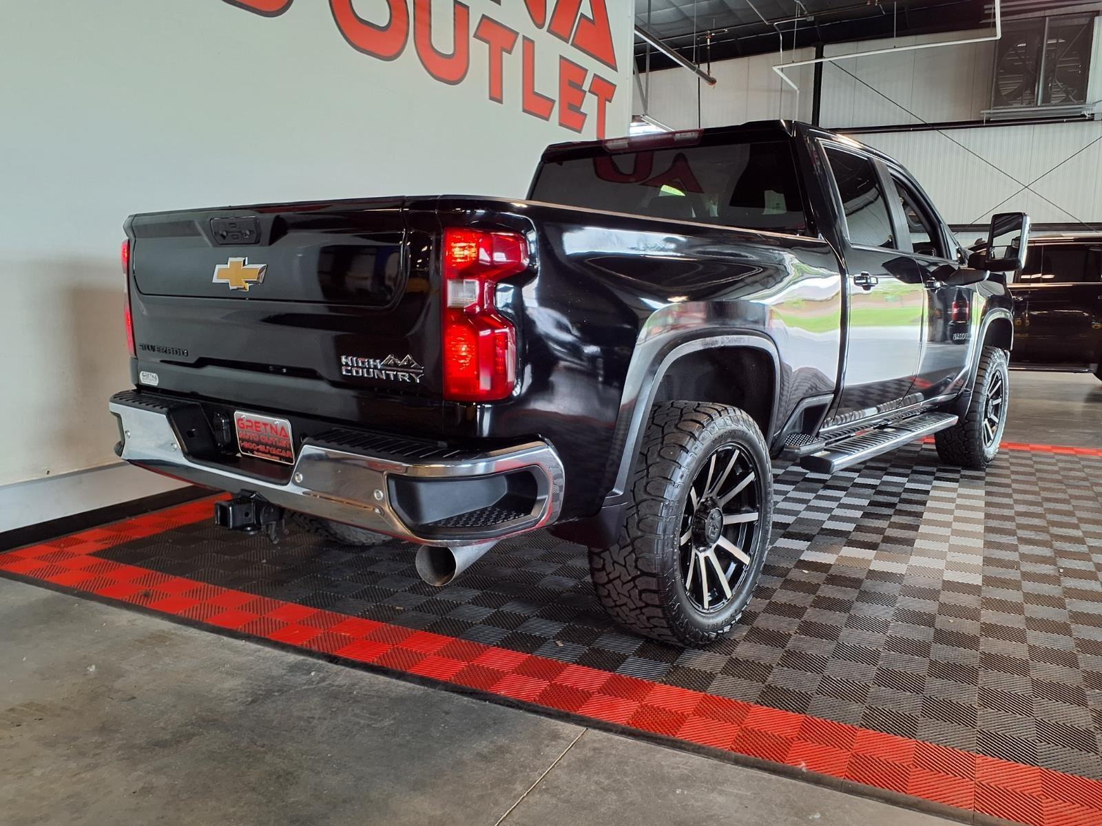 2022 Chevrolet Silverado 2500HD LT - BLACK exterior view 7