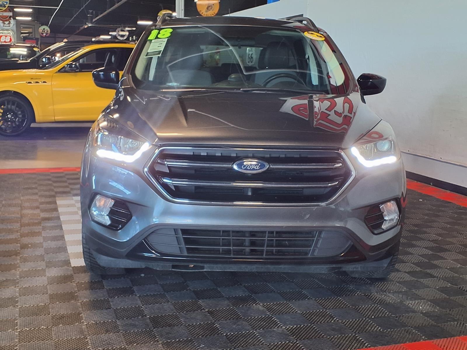 2018 FORD ESCAPE - GRAY exterior view 3