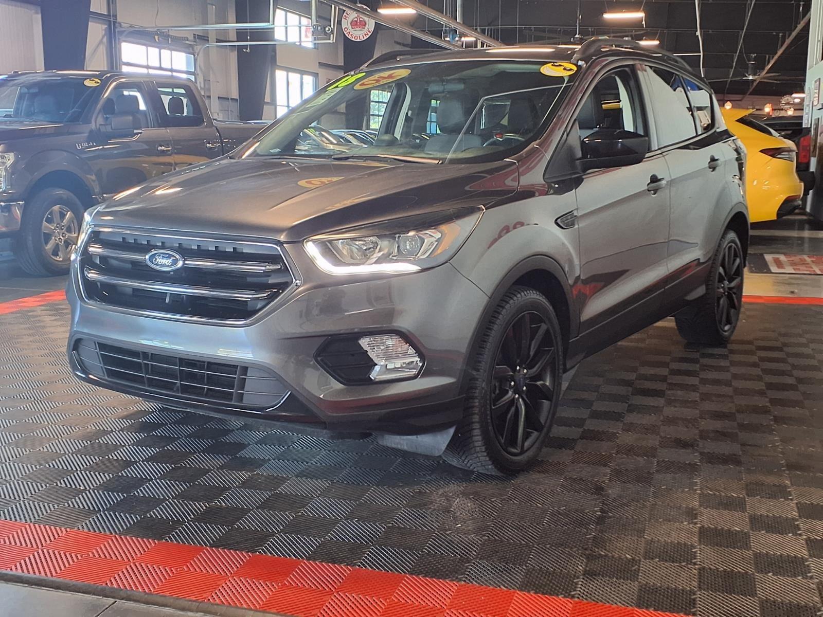 2018 FORD ESCAPE - GRAY exterior view 4