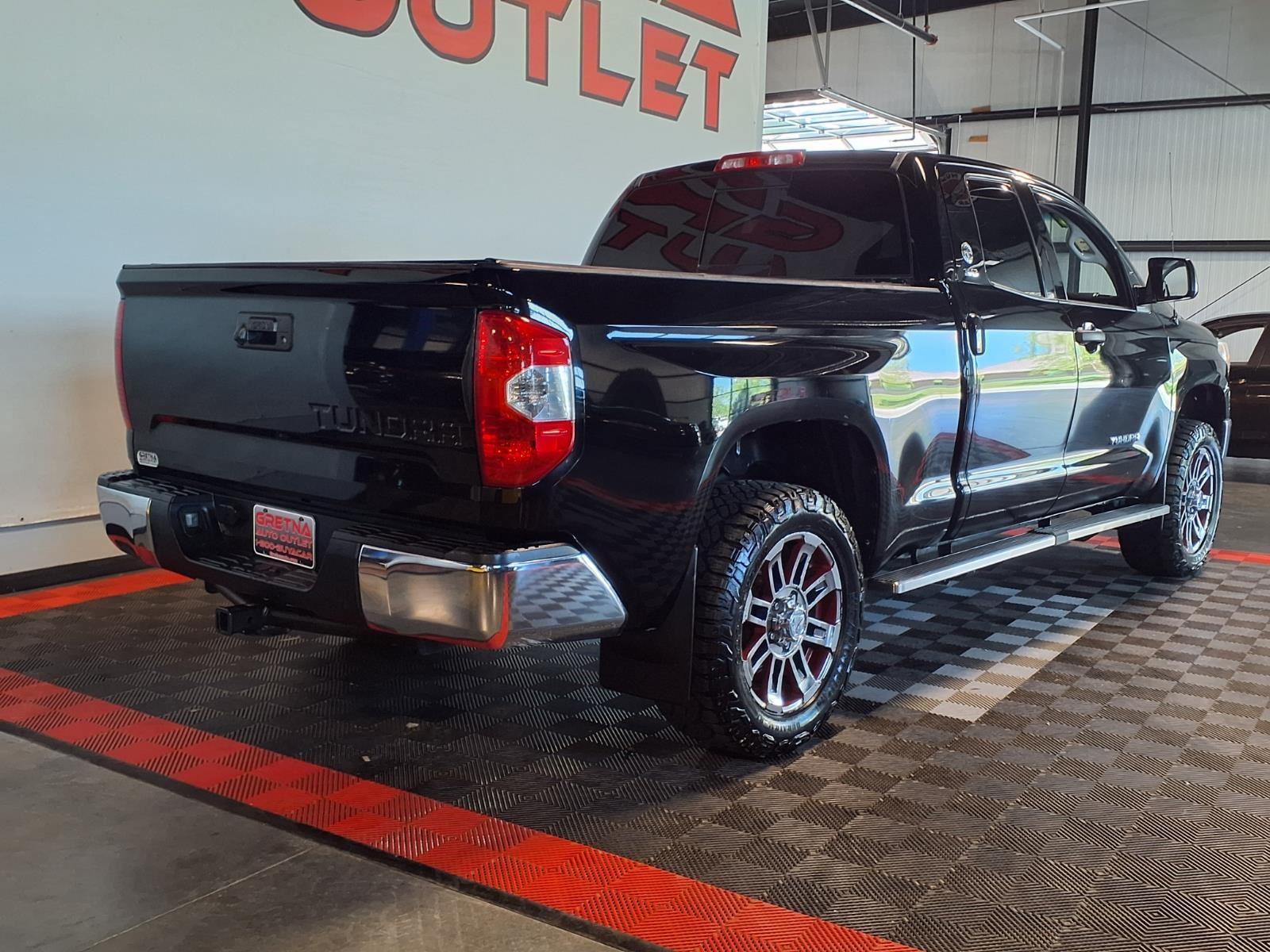 2014 TOYOTA TUNDRA - Black exterior view 6