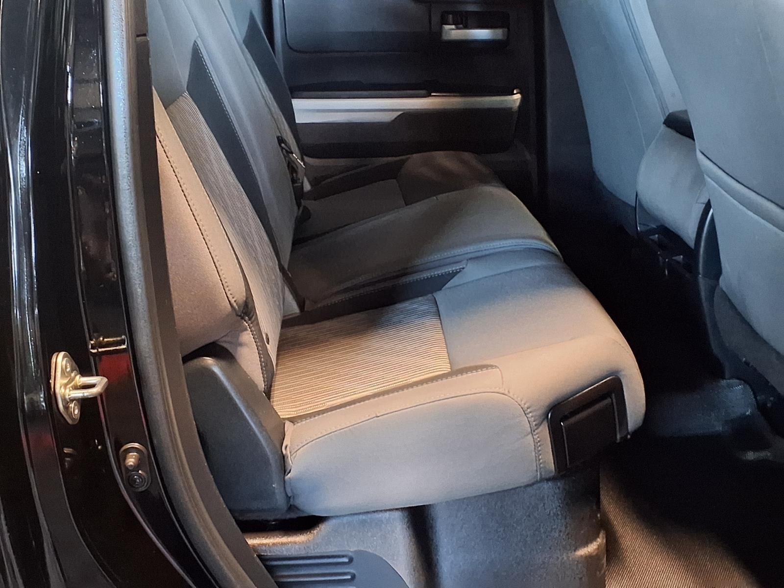 2014 TOYOTA TUNDRA - Black exterior view 10