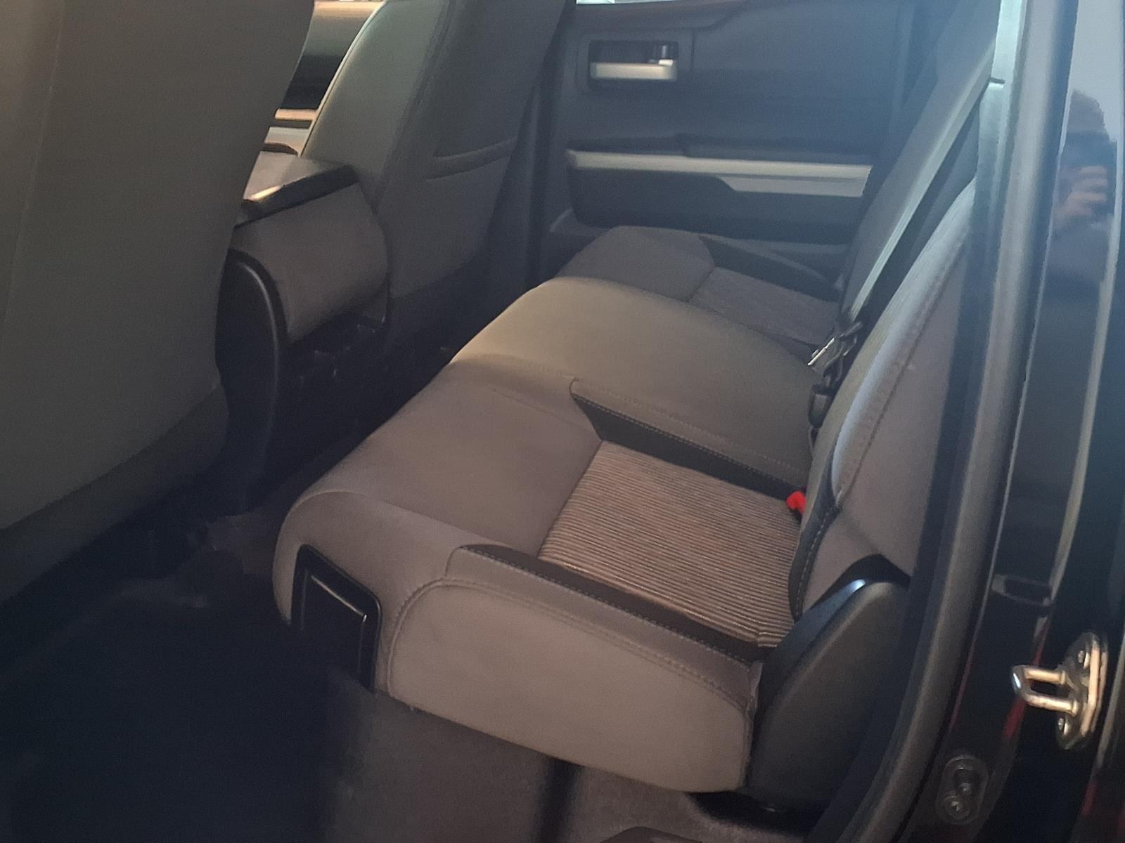 2014 TOYOTA TUNDRA - Black exterior view 14